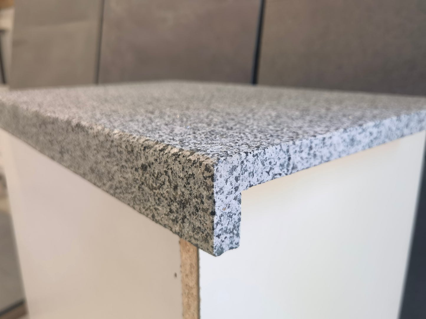 Granite Sesame Black Drop Edge 400x800x20-50mm