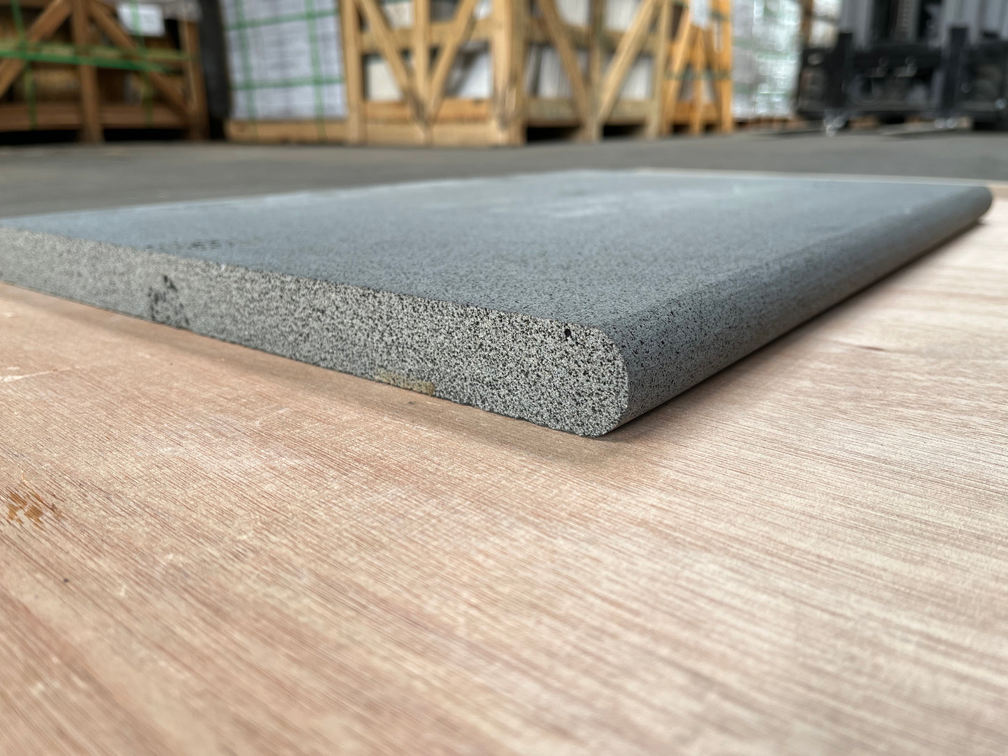 Blue Stone Bull Nose 400x800x30 mm